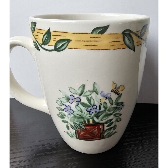 Thomson Pottery Birdhouse Mugs Vine Border Set of 4 - Picture 8 of 9